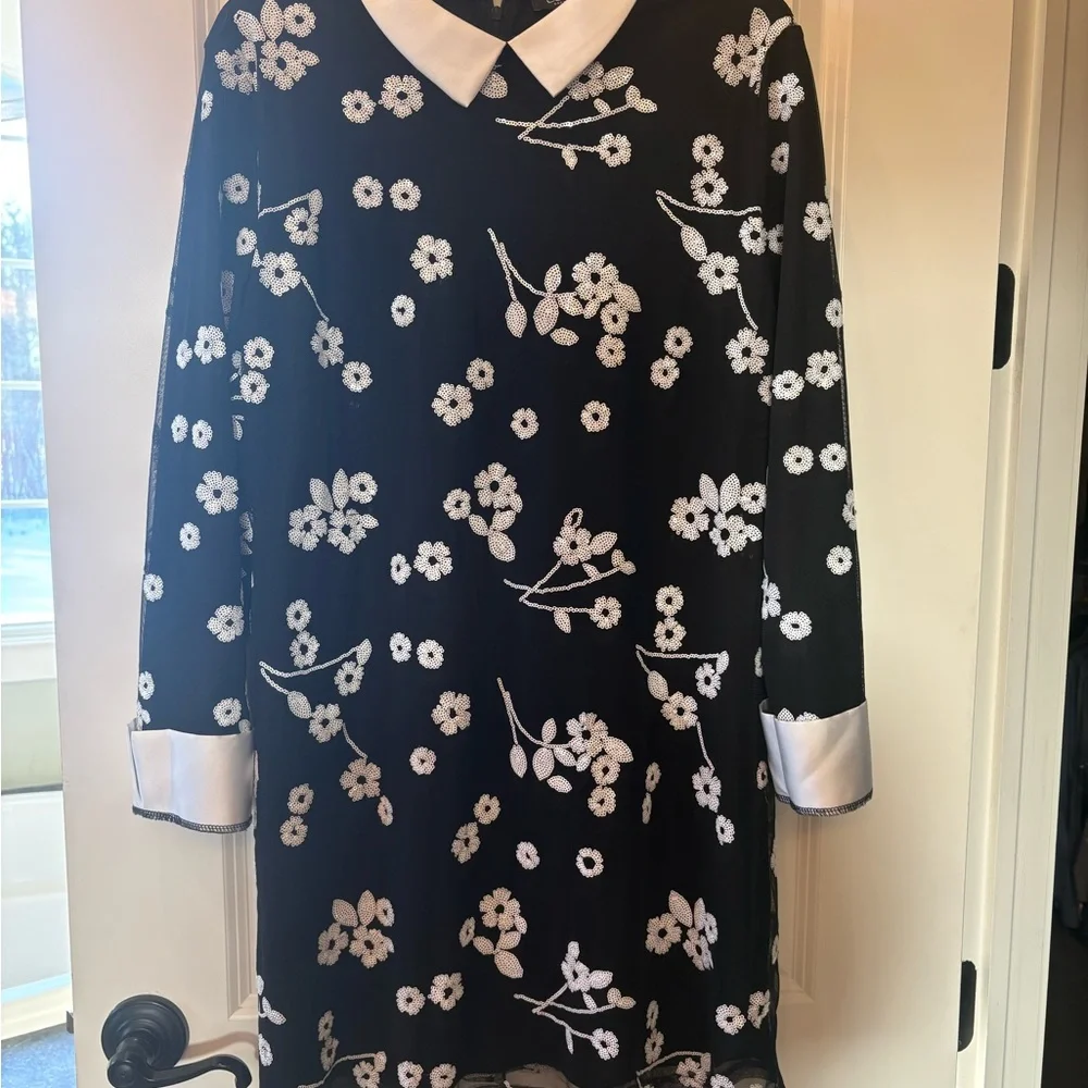 bebe Black and White Floral Mini Dress - Picture 2 of 10